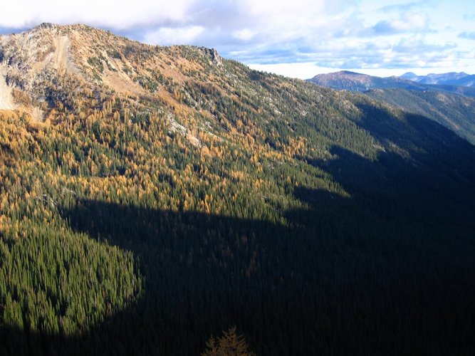 All the peaks on the ridge south of Gopher were casting sharp shadows across the North Fork Entiat Valley.